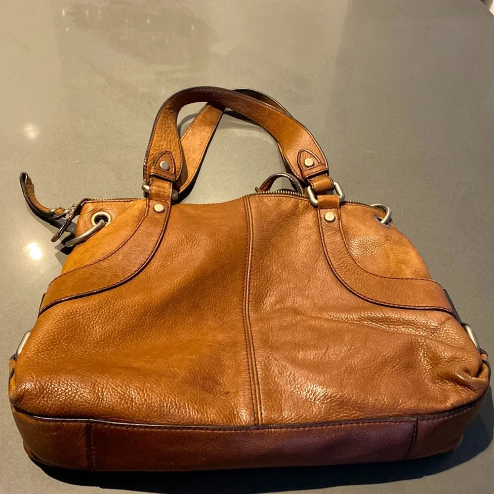 Fossil Brown Leather Tote with Key Charm - Picture 2 of 5